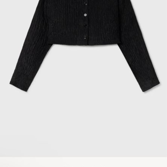 SILK LAUNDRY | Crinkle Collarless Shirt in Dark Earth - Picture 4 of 5